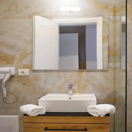 Dorchester Hotel Sarandë