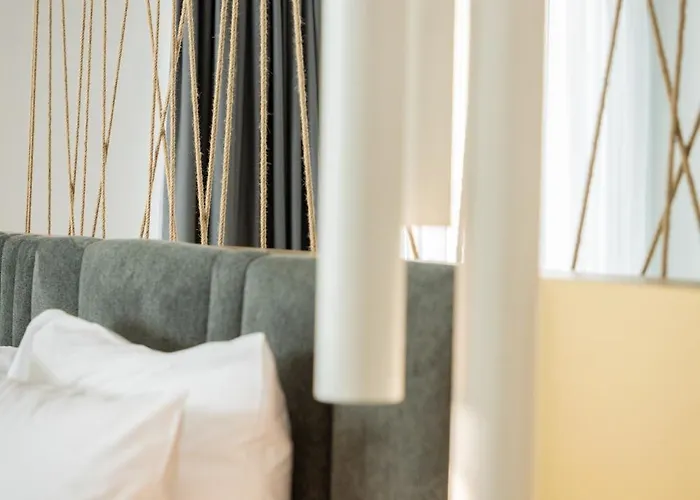 Dorchester 4*