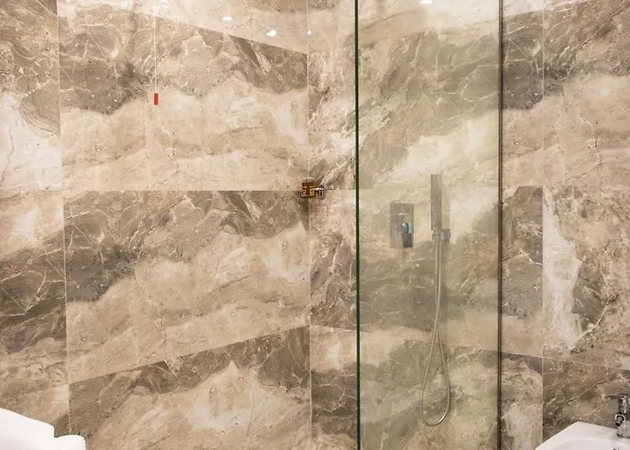 Dorchester 4* Sarandë