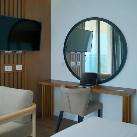 فندق Dorchester 4*