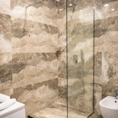 Dorchester 4* Sarandë