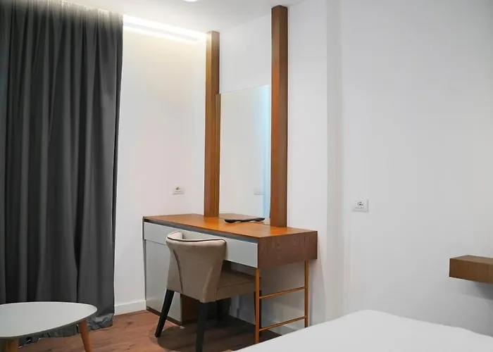 Ξενοδοχείο Dorchester 4*