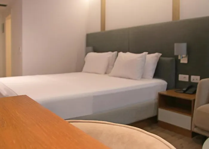 Dorchester Ξενοδοχείο 4*