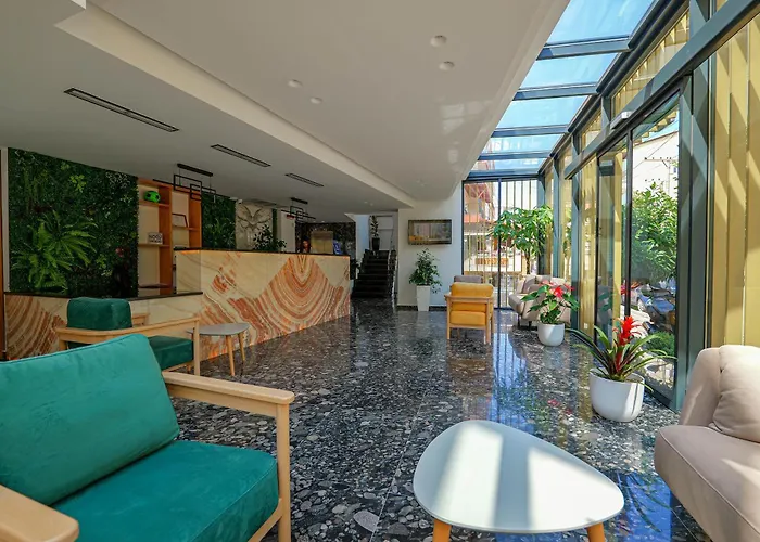 Ξενοδοχείο Dorchester 4*