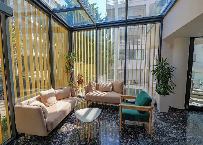 Ξενοδοχείο Dorchester 4*